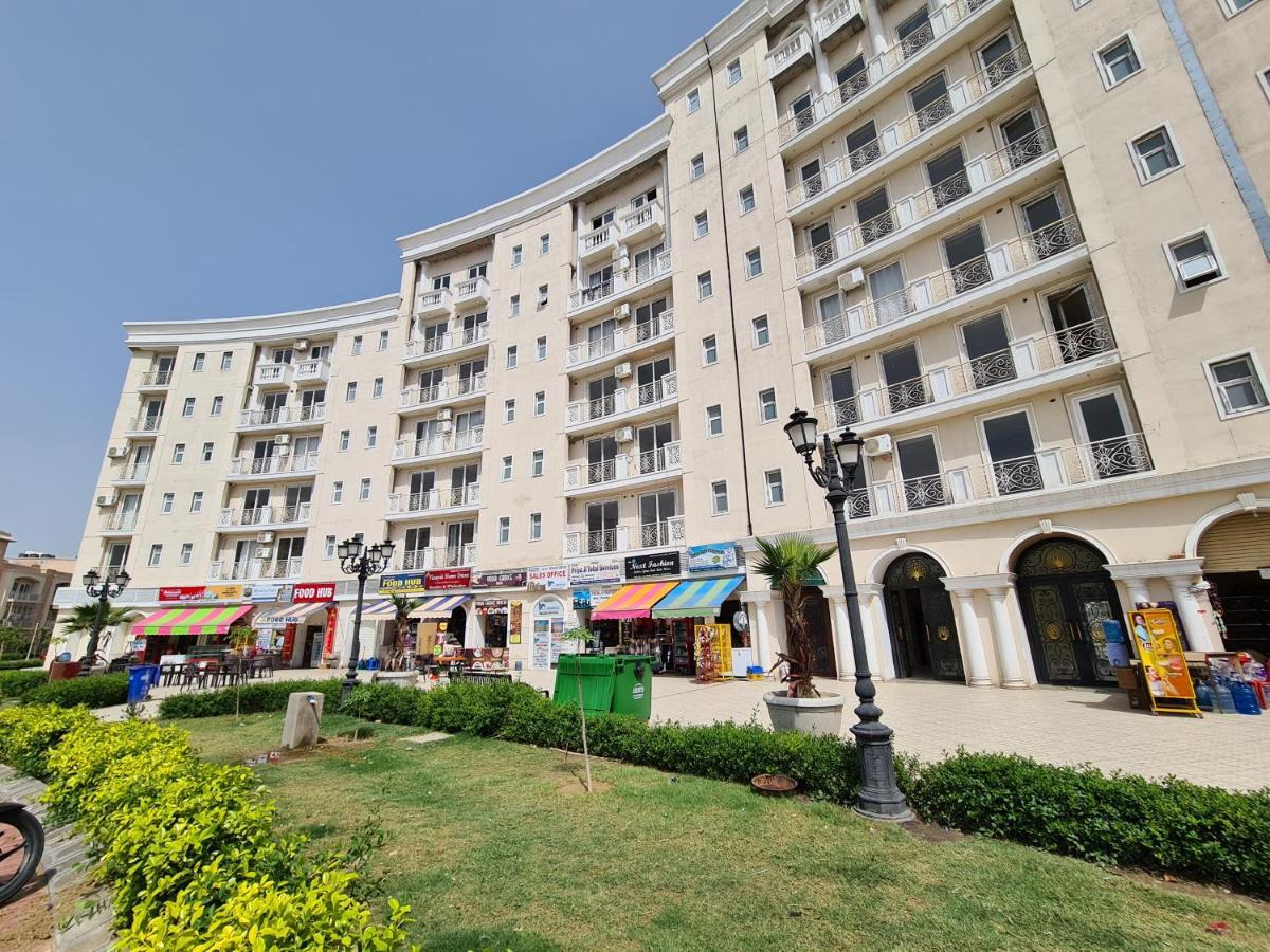 Lord Krishna Palace Hotel วรินดาวัน ภายนอก รูปภาพ